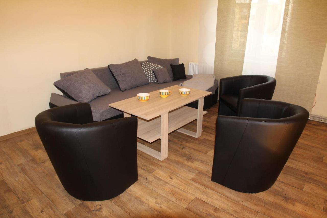Apartman U Kacaku วัลคาบี ภายนอก รูปภาพ
